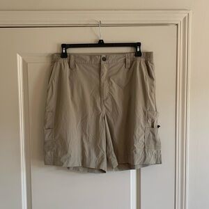 Magellan Outdoors Light Tan Cargo Shorts